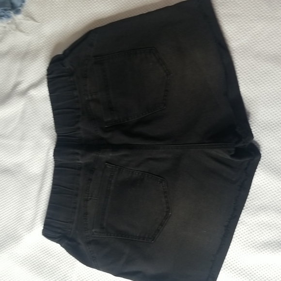 Shein Curve Black Stretch Jean Cut-offs size 2X Nwot - Picture 2 of 6